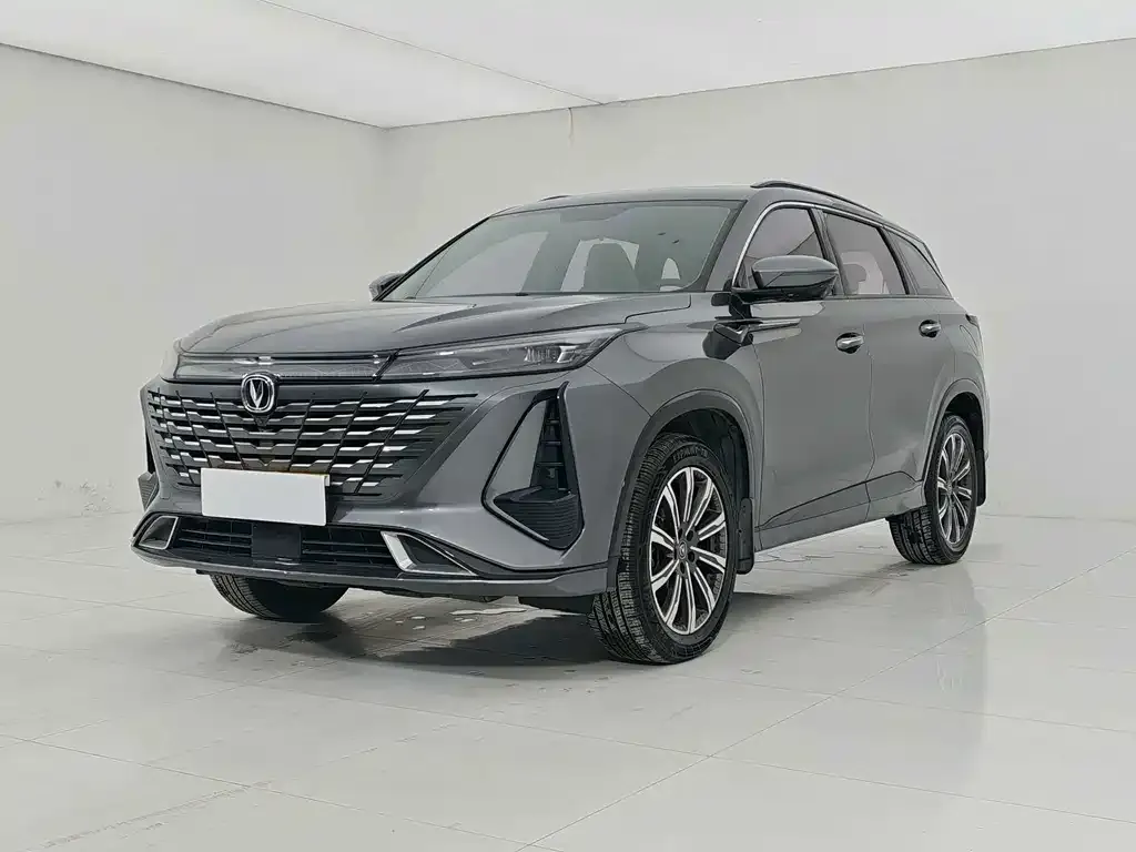 Changan CS75PLUS — фото 1
