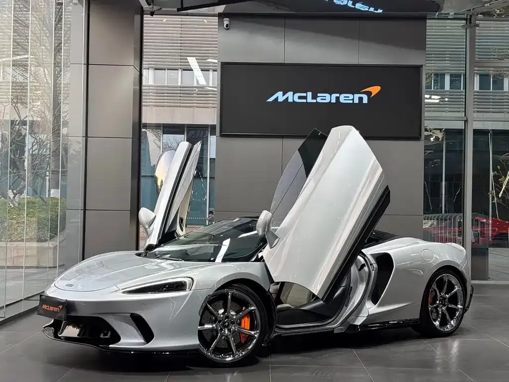 McLaren GT — фото 1