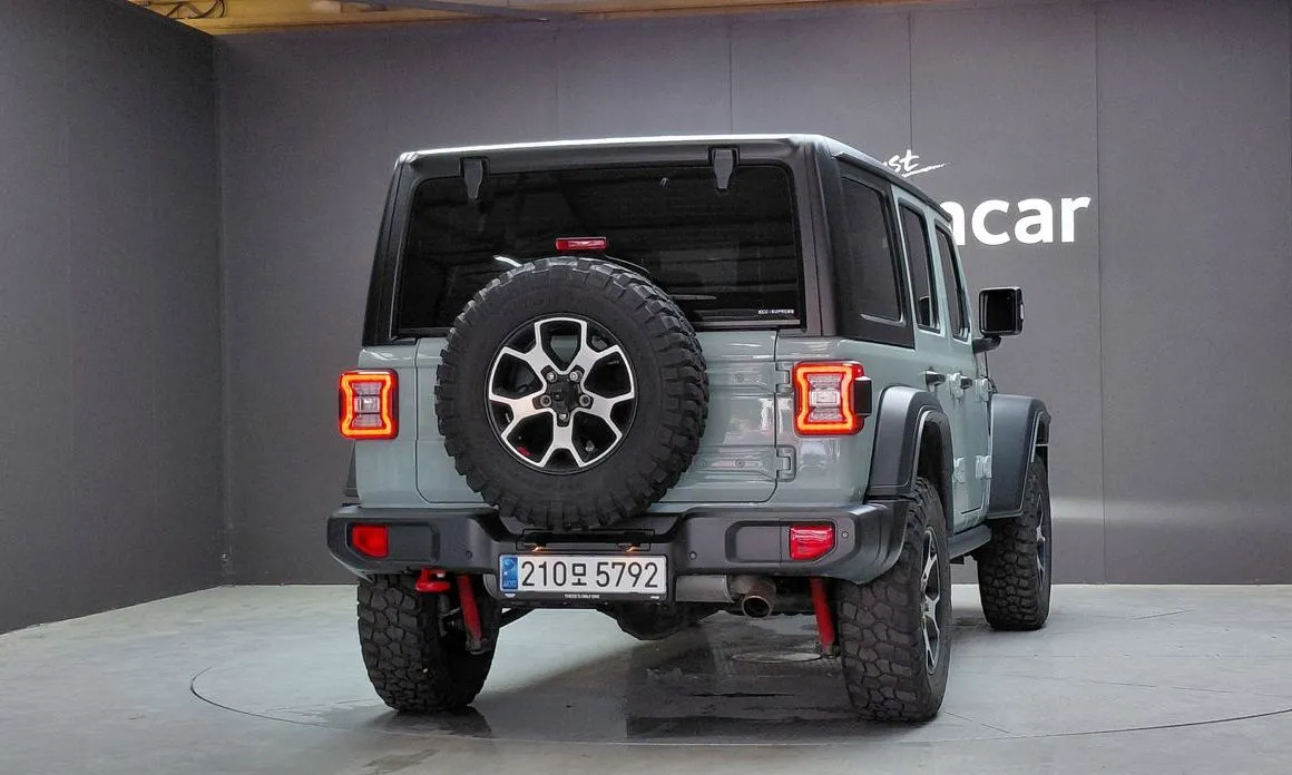 Jeep Wrangler — фото 2