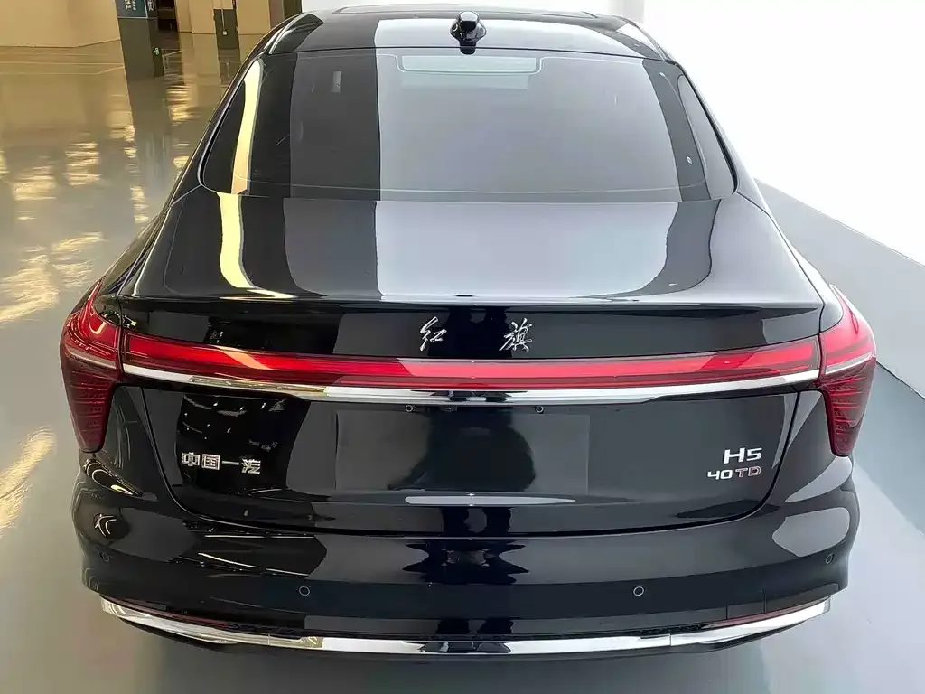 Hongqi H5 — фото 2