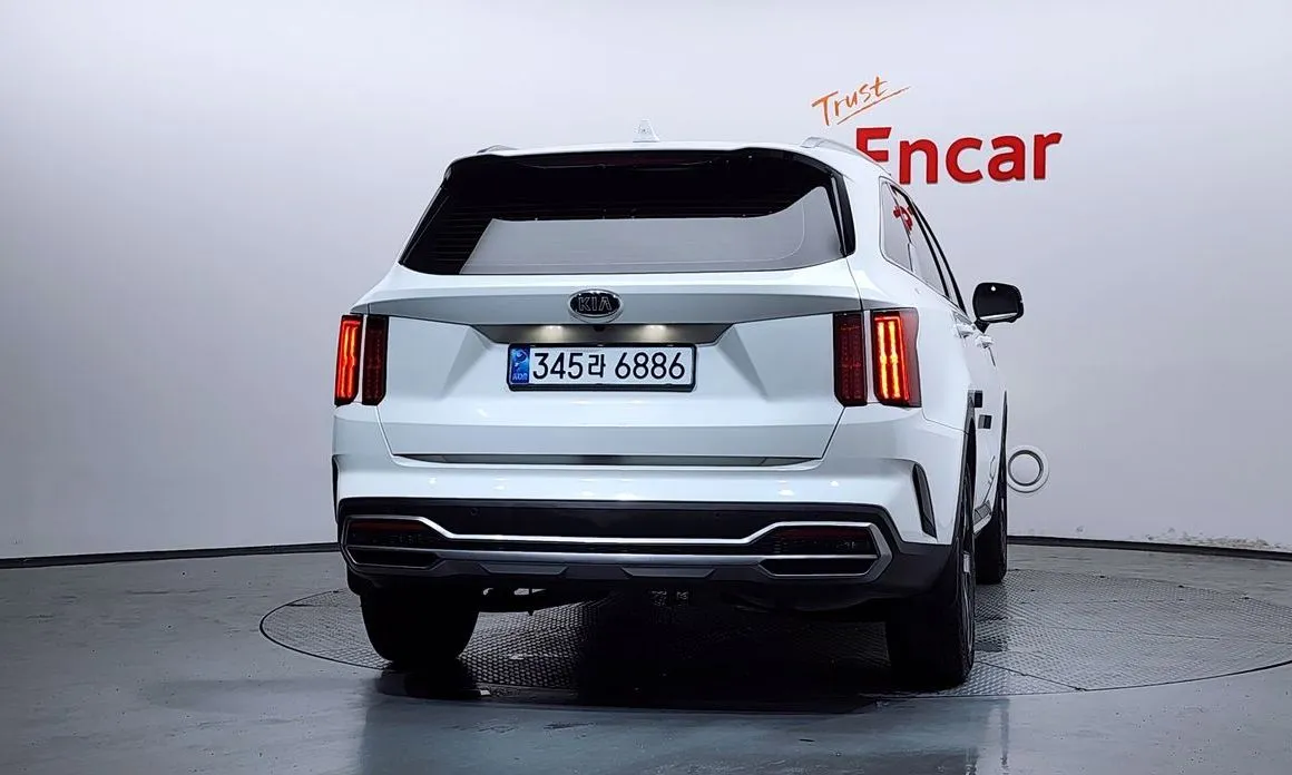 Kia Sorento — фото 7