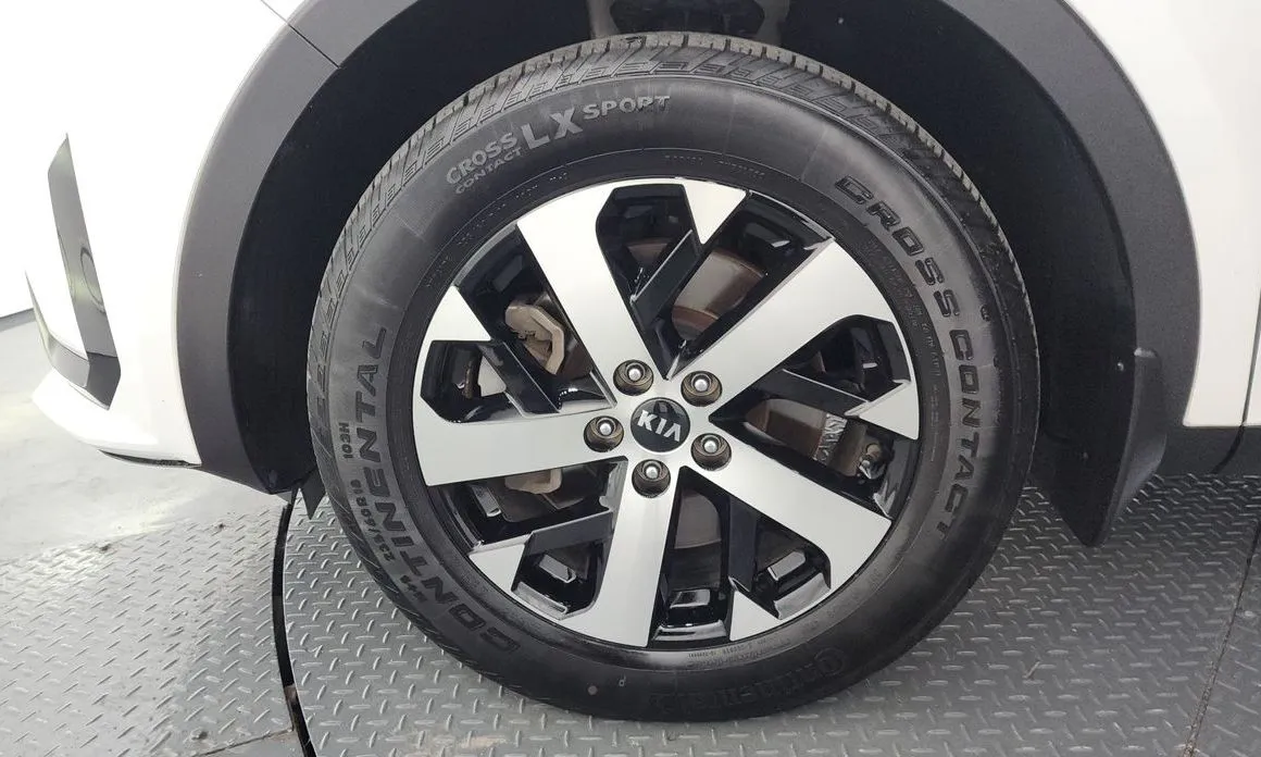 Kia Sorento — фото 4