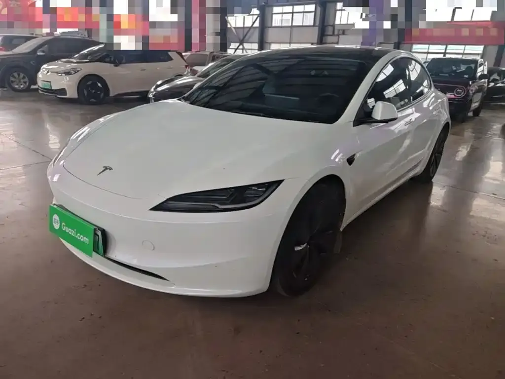 Tesla Model 3 — фото 9