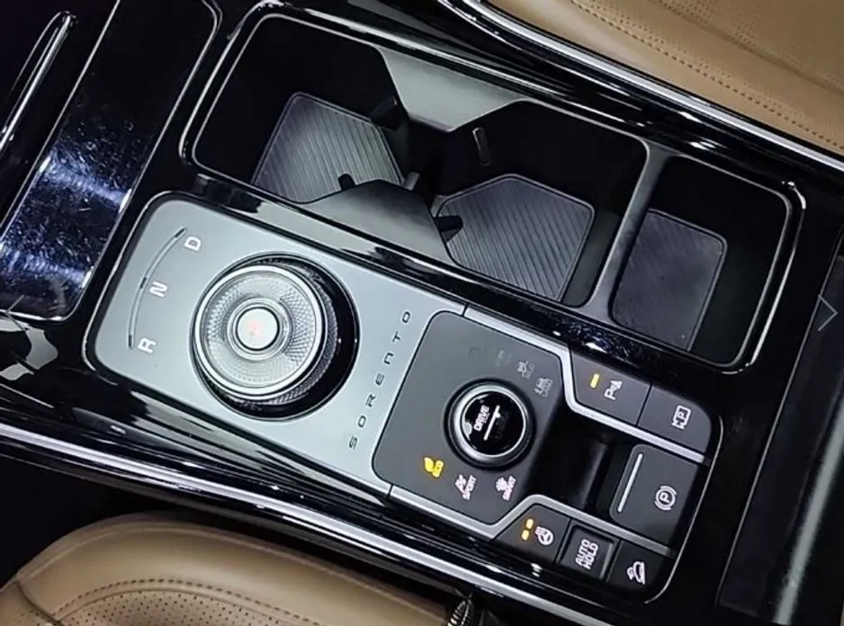 Kia Sorento — фото 7