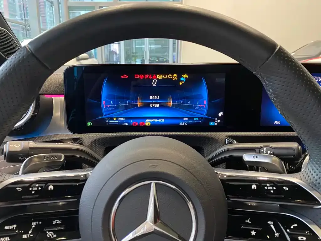 Mercedes-Benz CLA AMG — фото 10