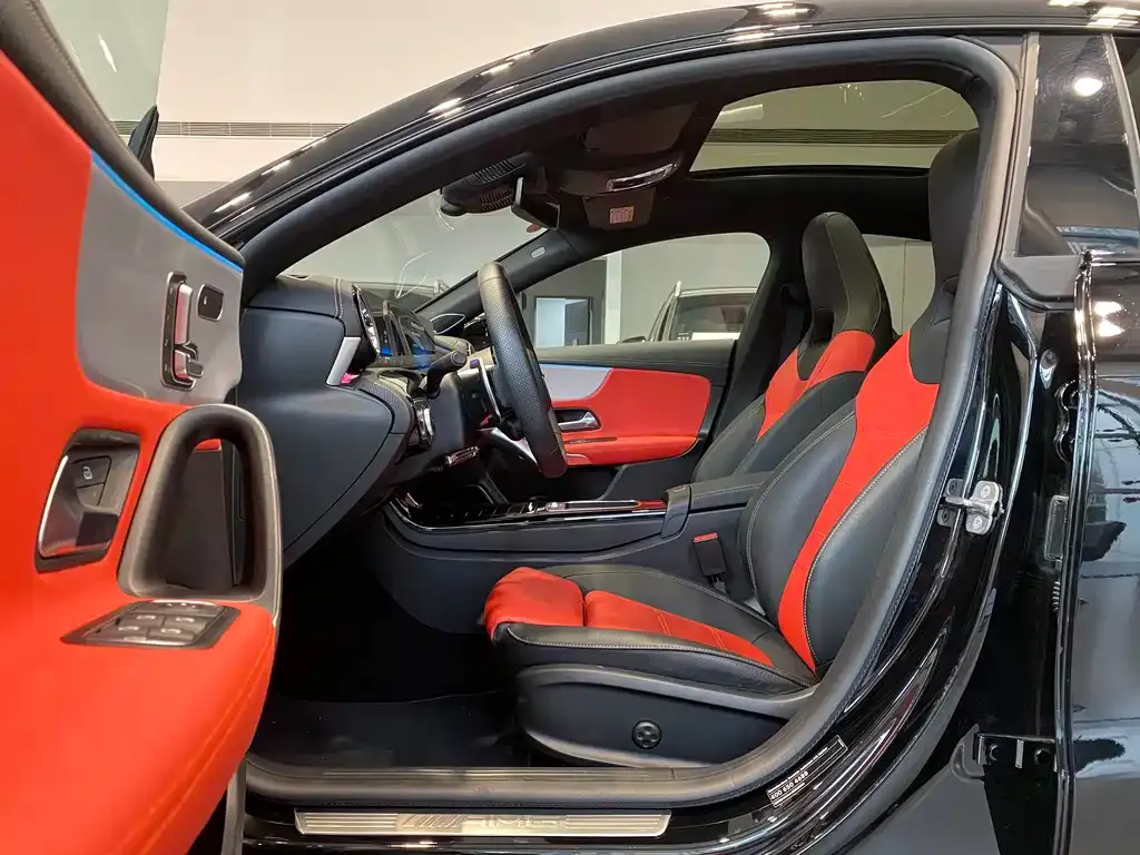 Mercedes-Benz CLA AMG — фото 7