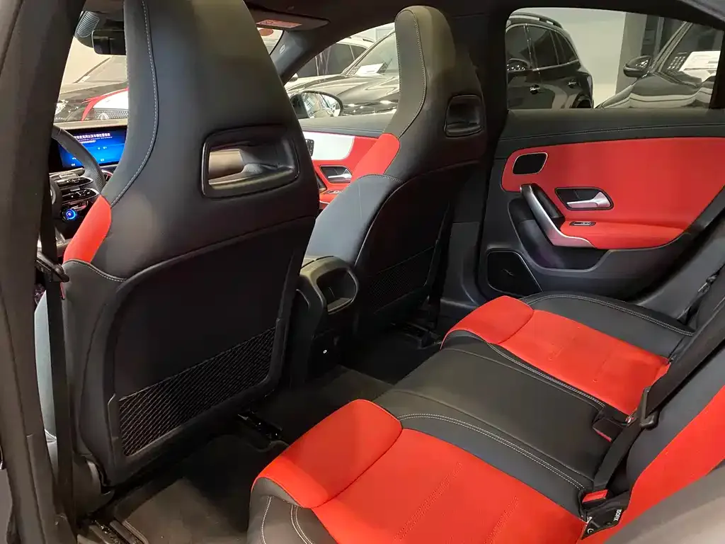 Mercedes-Benz CLA AMG — фото 6