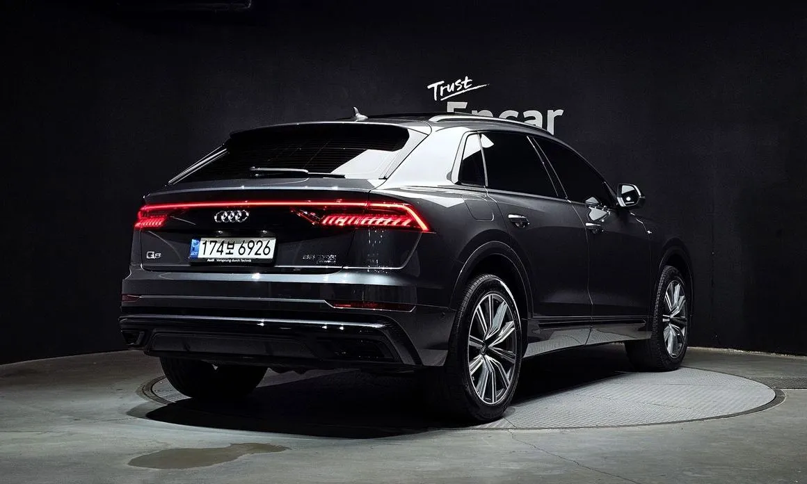 Audi Q8 — фото 5