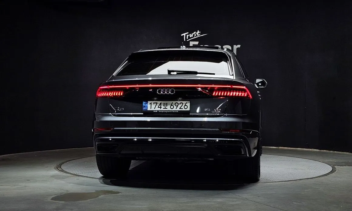 Audi Q8 — фото 4