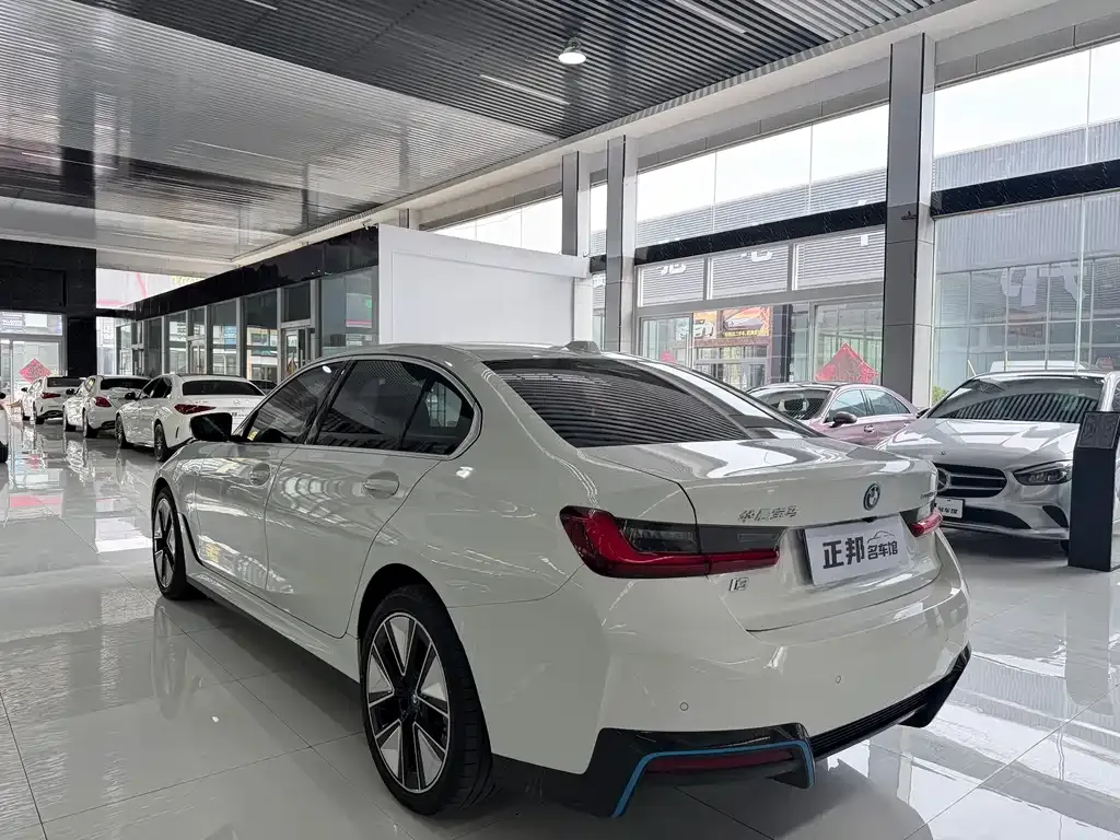BMW i3 — фото 10