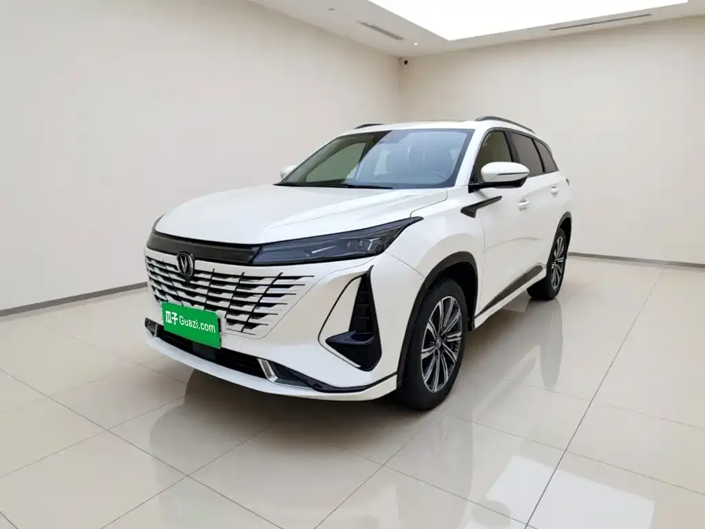 Changan CS75 PLUS — фото 1