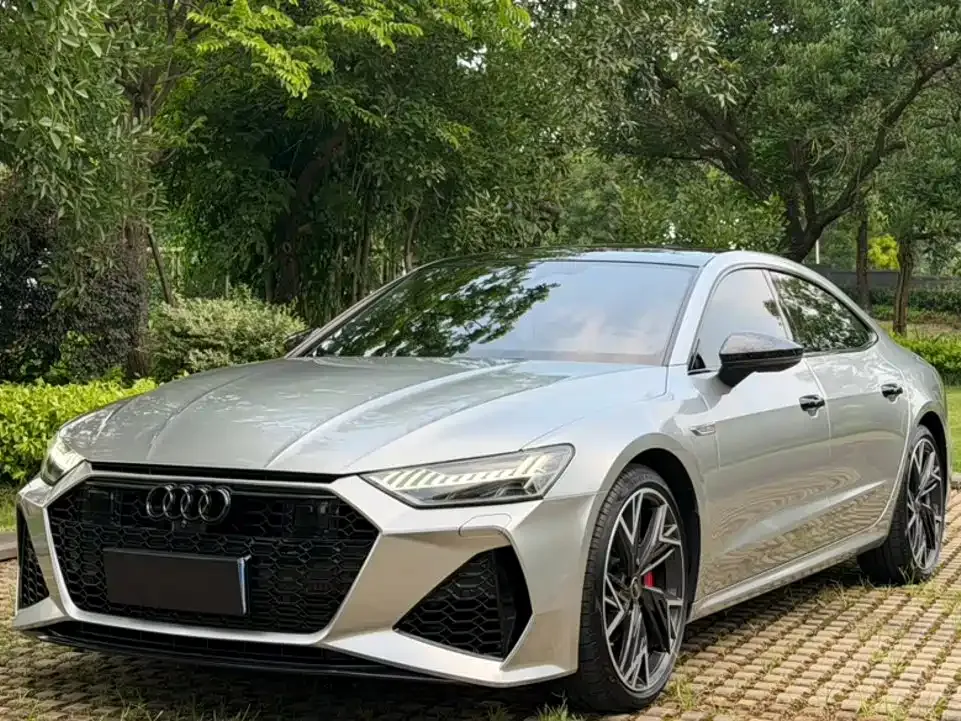 Audi A7L — фото 1