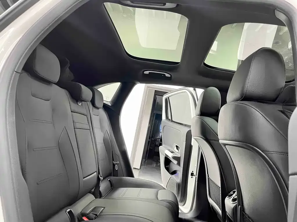 Mercedes-Benz GLA — фото 8