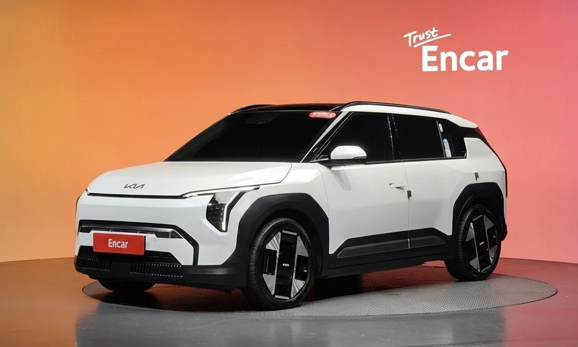 Kia EV3 — фото 1