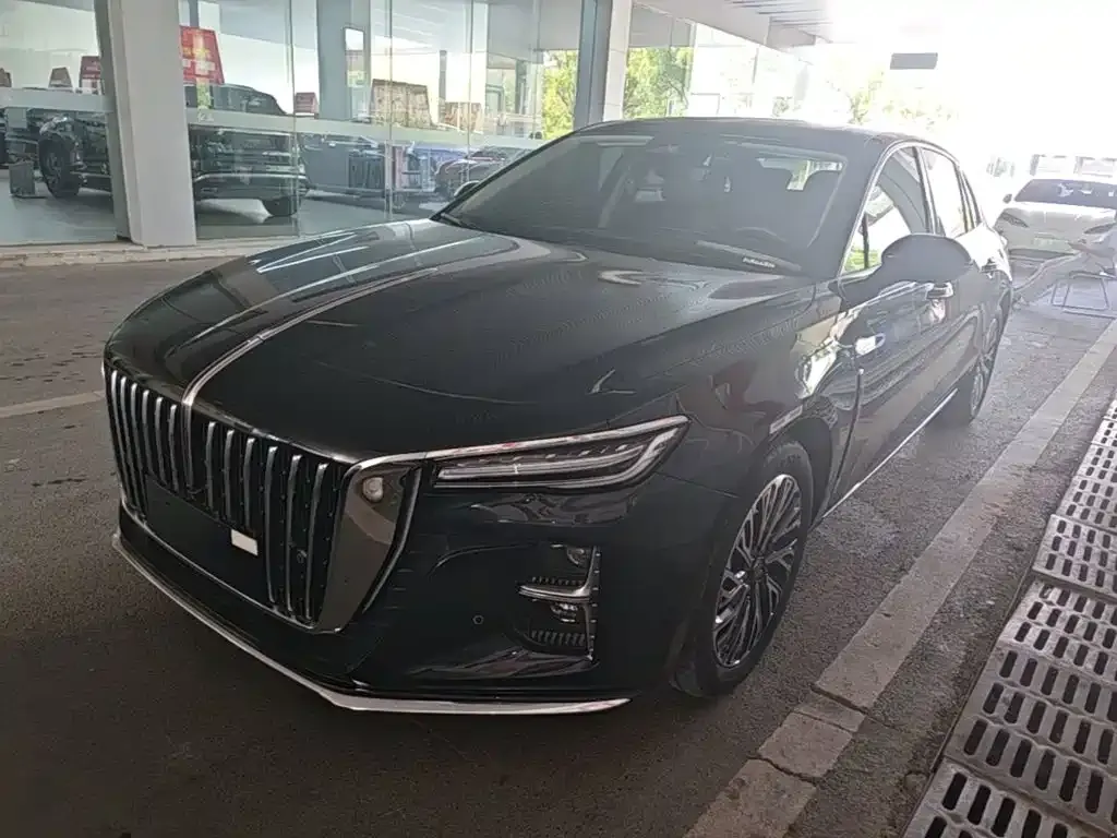 Hongqi H5 — фото 1