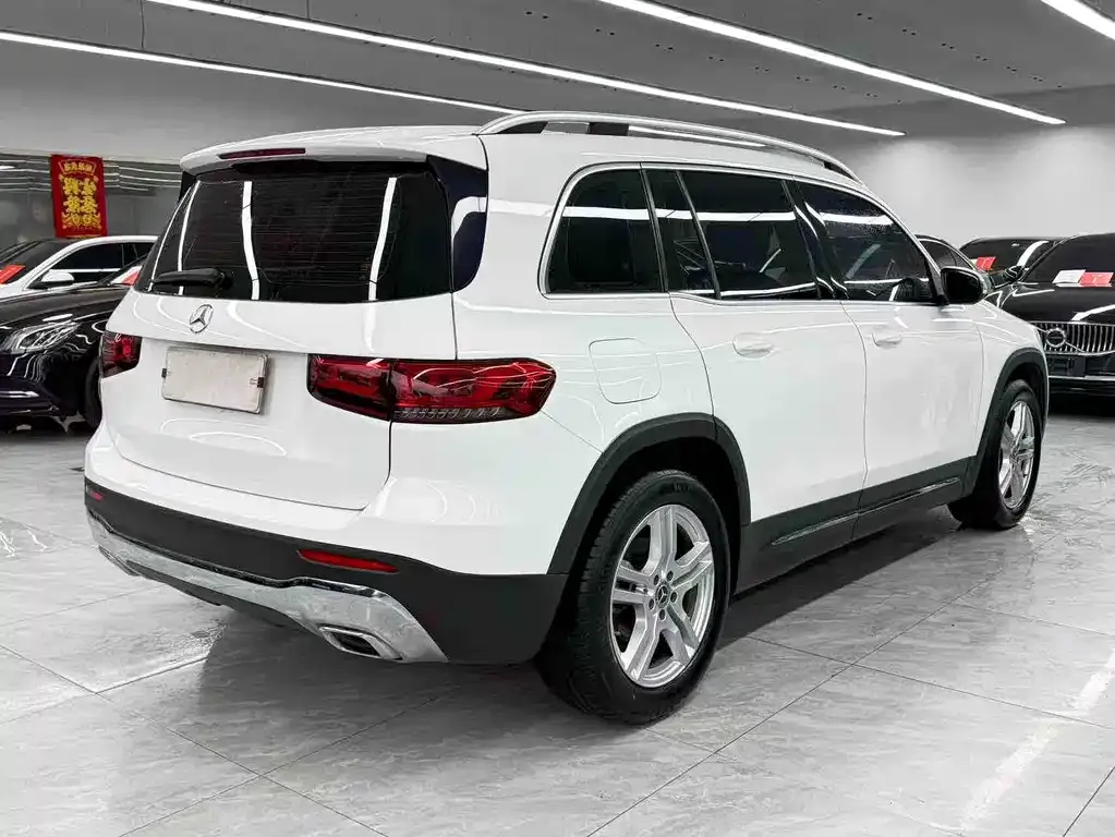Mercedes-Benz GLB — фото 5