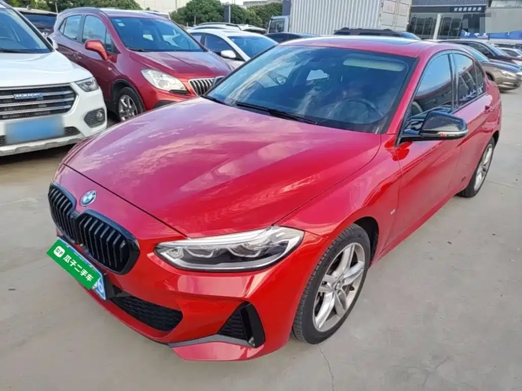 BMW 1 Series — фото 1