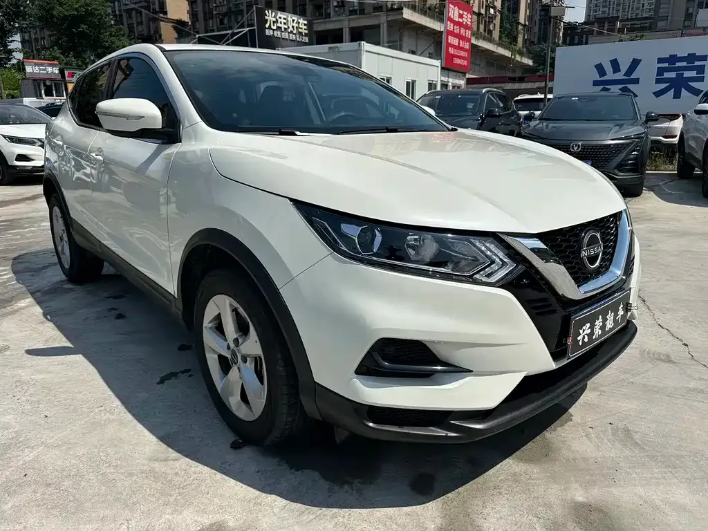 Nissan Qashqai — фото 10