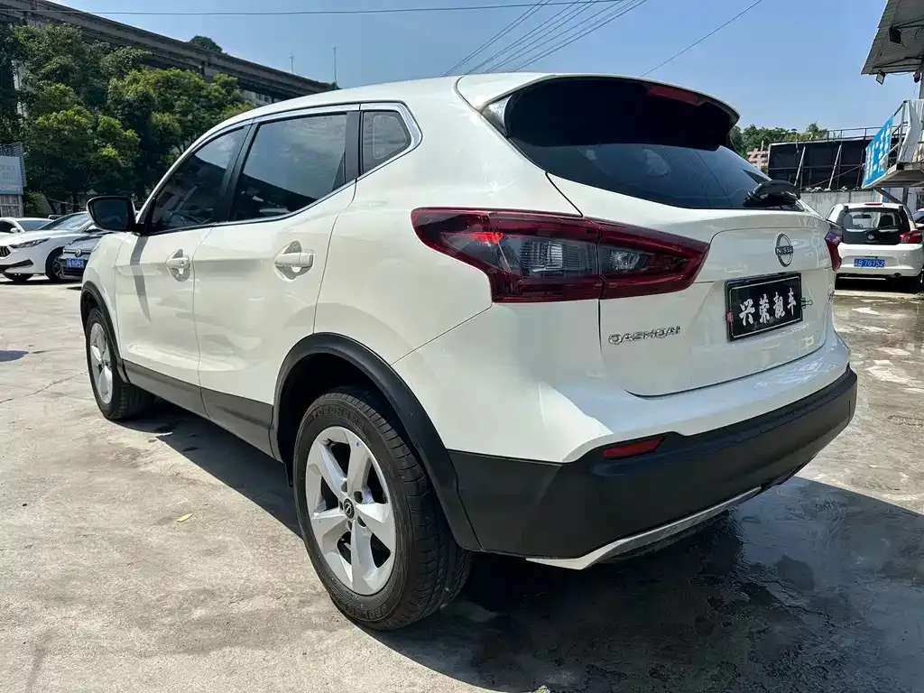 Nissan Qashqai — фото 3