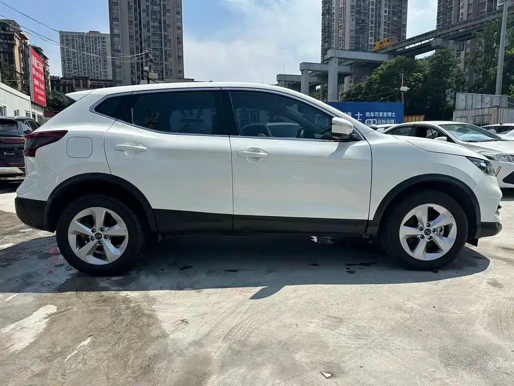 Nissan Qashqai — фото 6