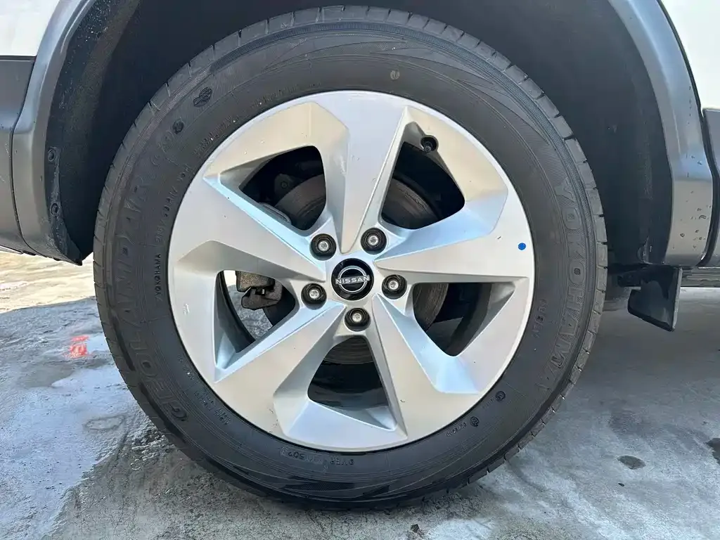 Nissan Qashqai — фото 5