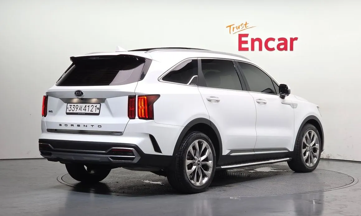 Kia Sorento — фото 6