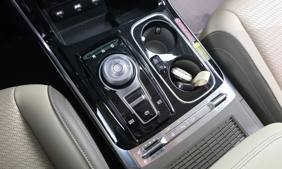 Kia Carnival — фото 2