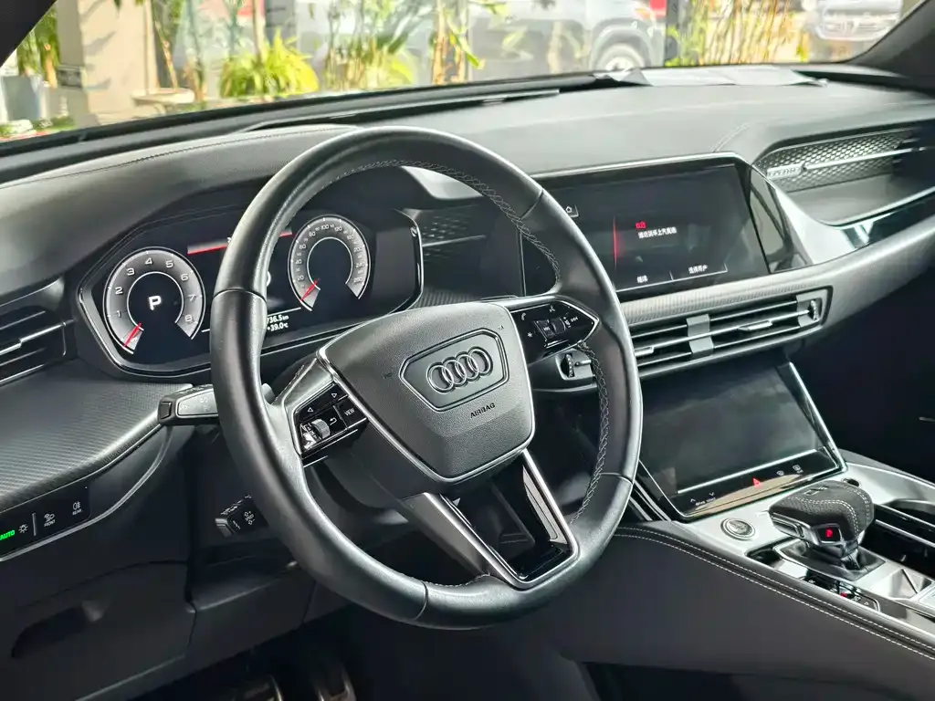Audi Q6 — фото 8