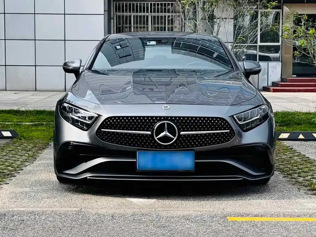 Mercedes-Benz CLS — фото 1