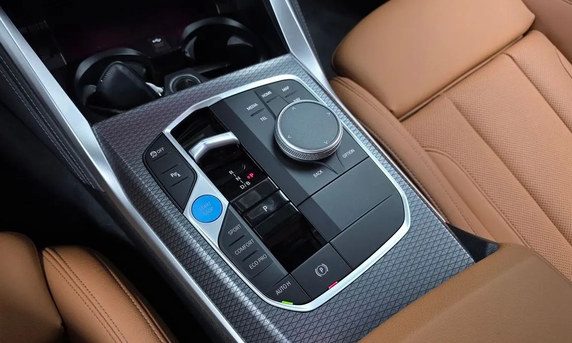 BMW i4 — фото 9