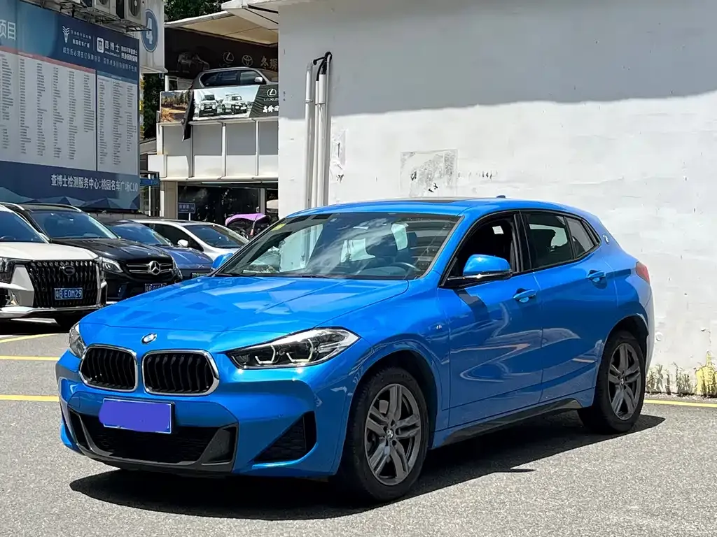 BMW X2 — фото 1