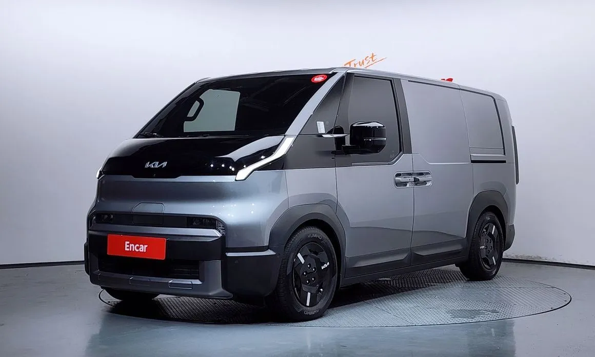 Kia PV5 — фото 1