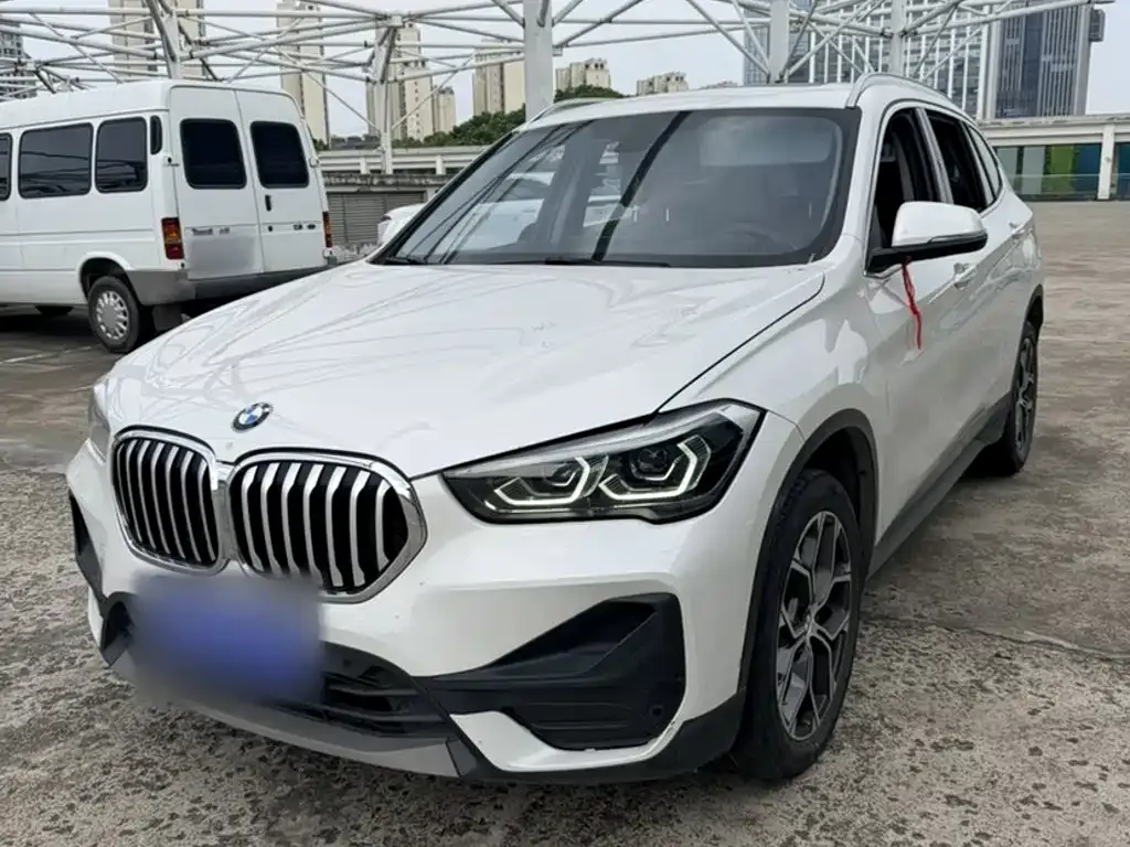 BMW X1 — фото 9