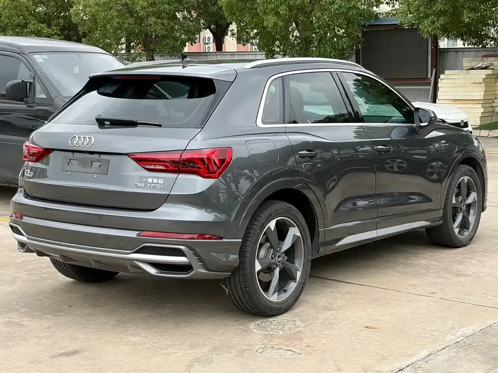 Audi Q3 — фото 6