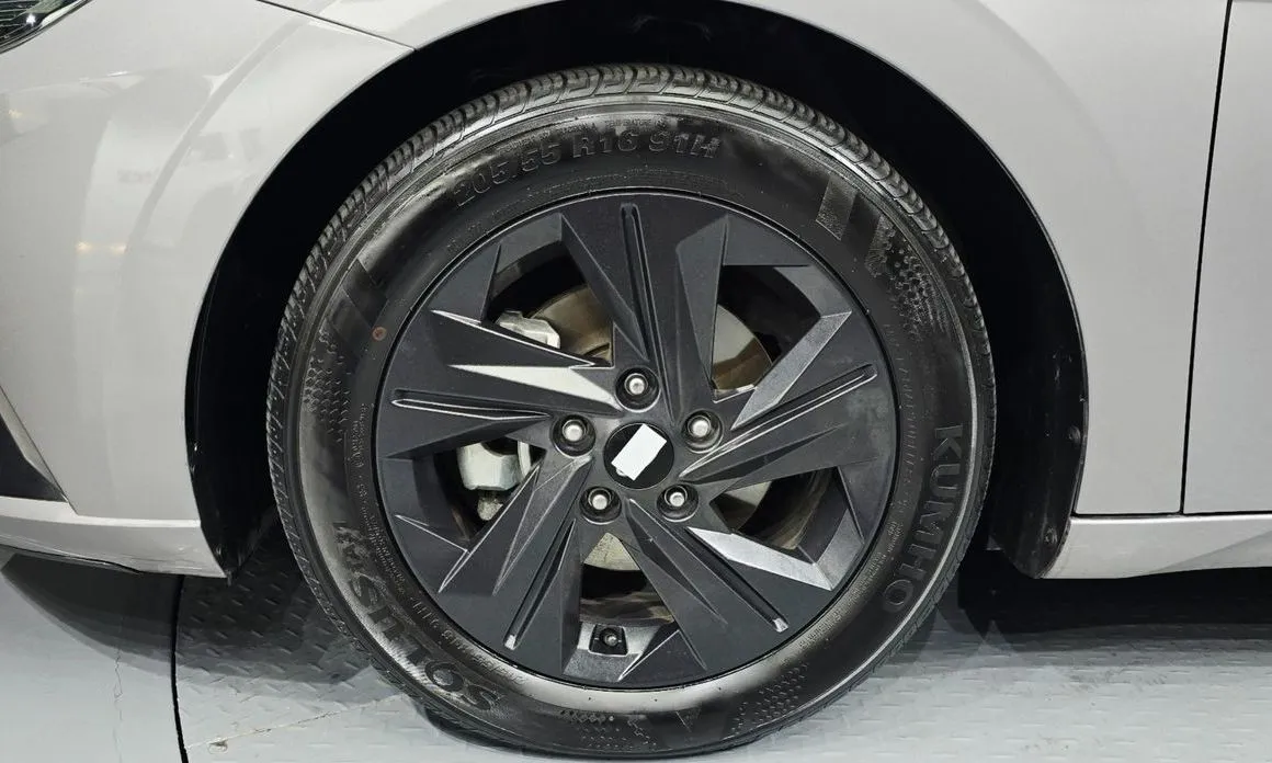 Hyundai AVANTE — фото 9