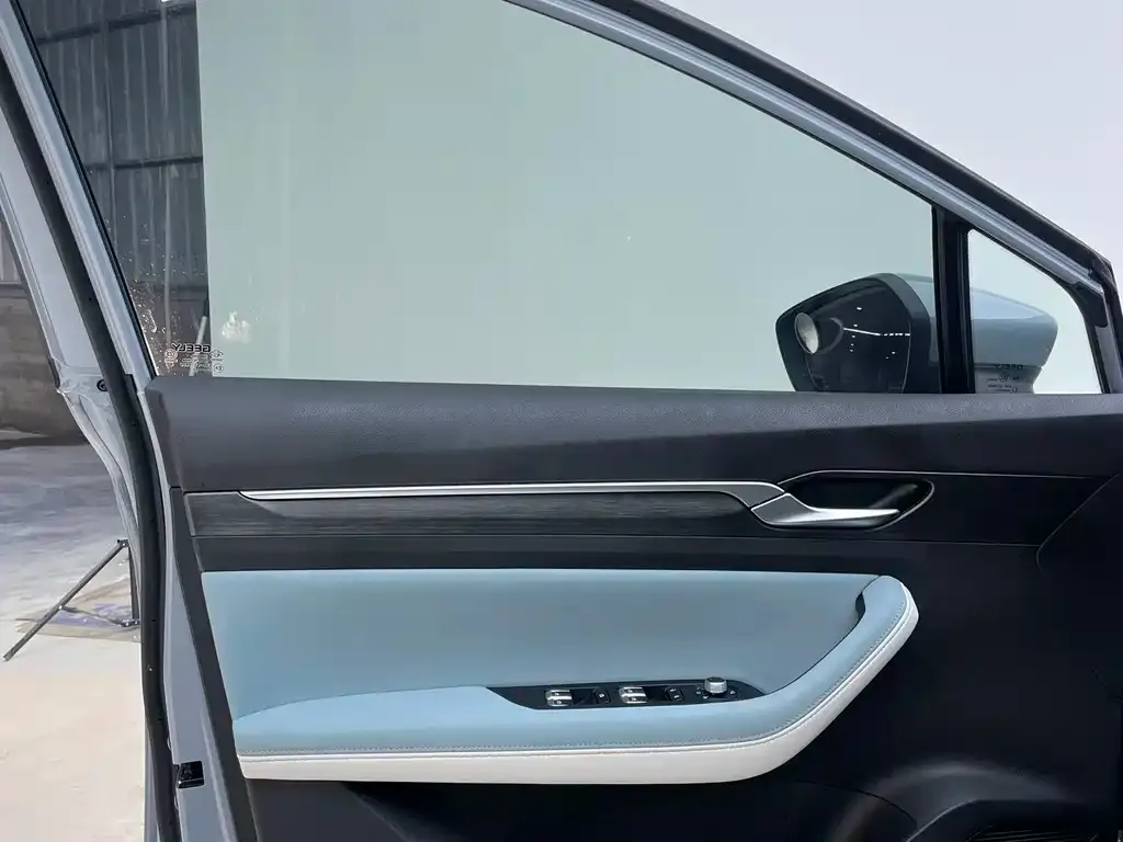 Geely Emgrand S — фото 4