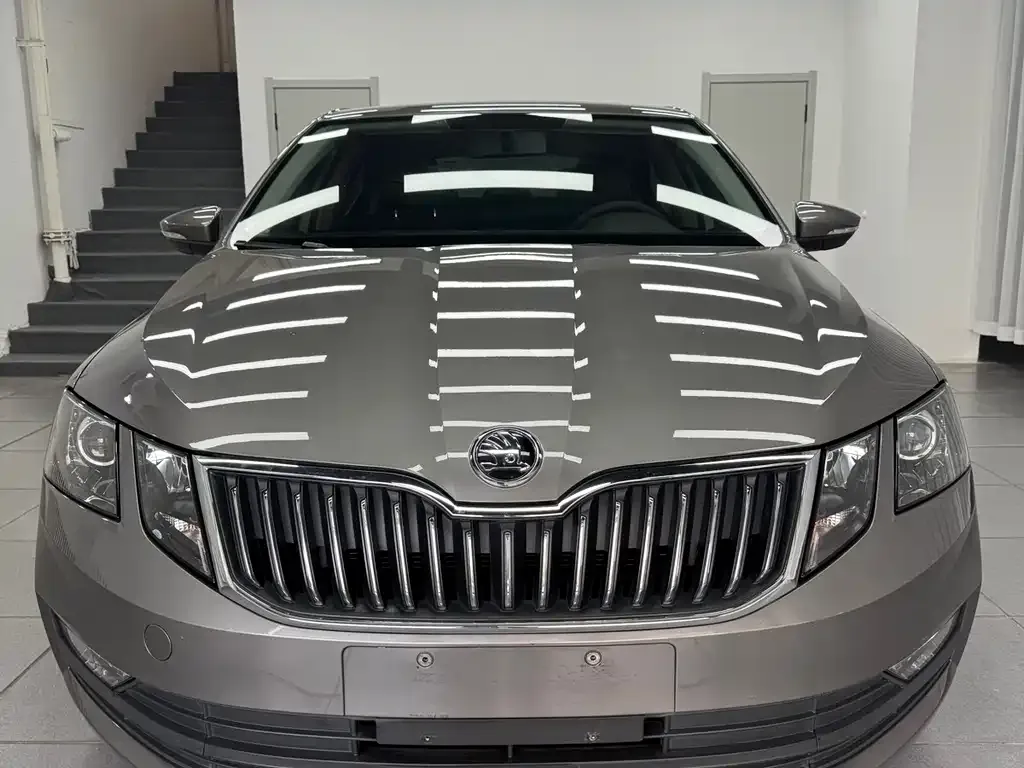 Skoda Octavia — фото 9