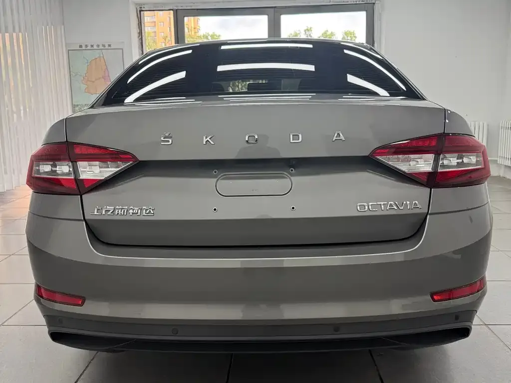 Skoda Octavia — фото 8