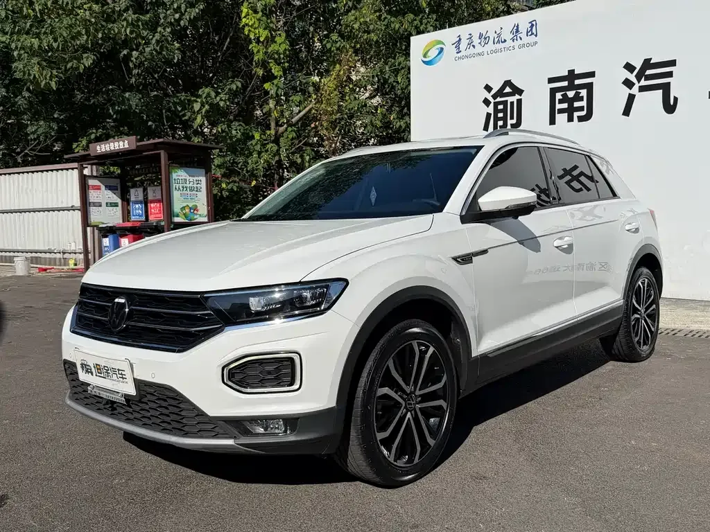 Volkswagen T-Roc — фото 1