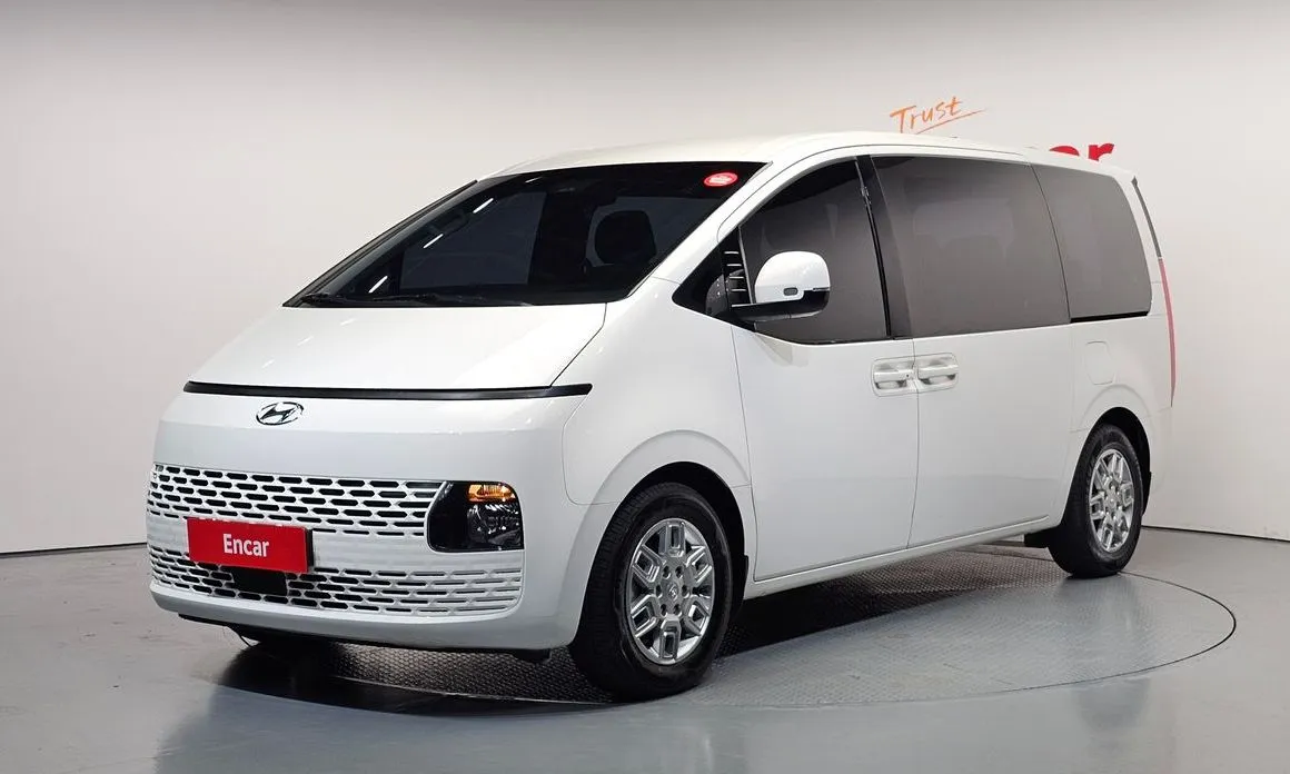 Hyundai Staria — фото 1