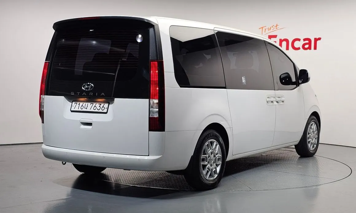 Hyundai Staria — фото 3