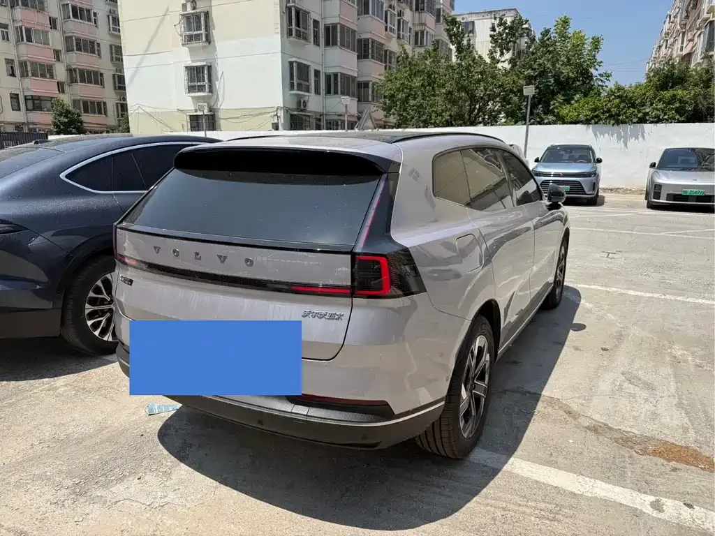 Volvo XC70 Plug-in Hybrid — фото 4