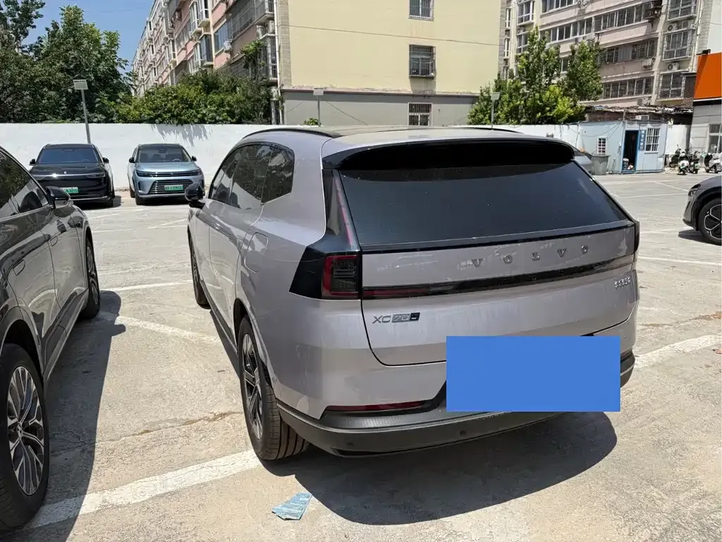 Volvo XC70 Plug-in Hybrid — фото 10