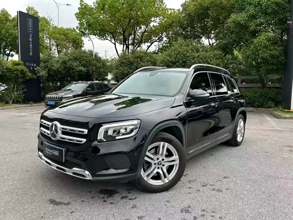 Mercedes-Benz GLB — фото 1