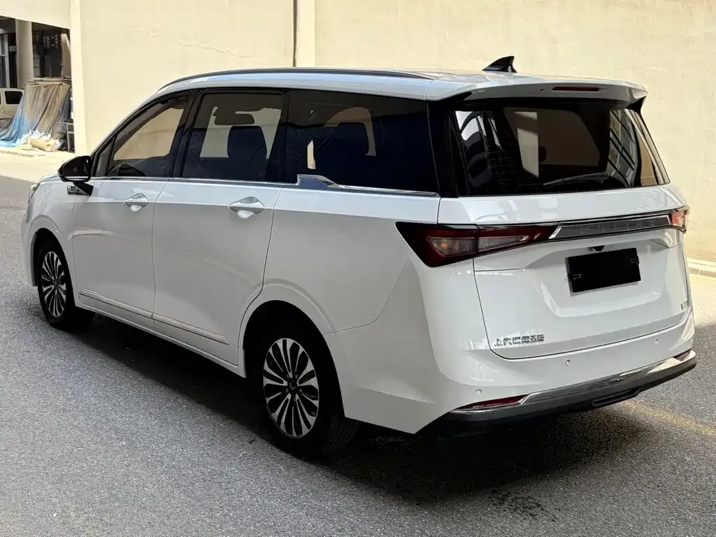 Wuling Jiachen — фото 6