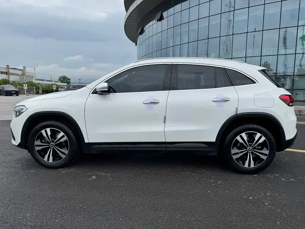 Mercedes-Benz GLA — фото 10