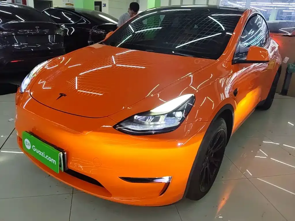 Tesla Model Y — фото 1
