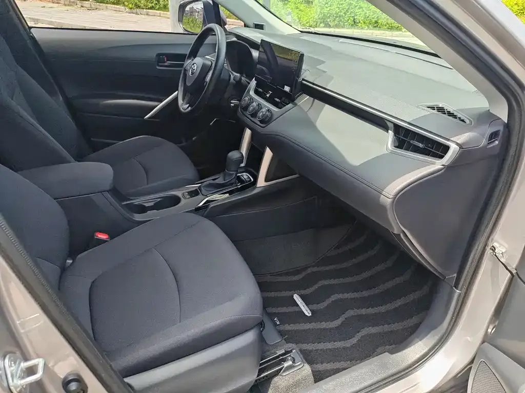 Toyota Corolla Cross — фото 3
