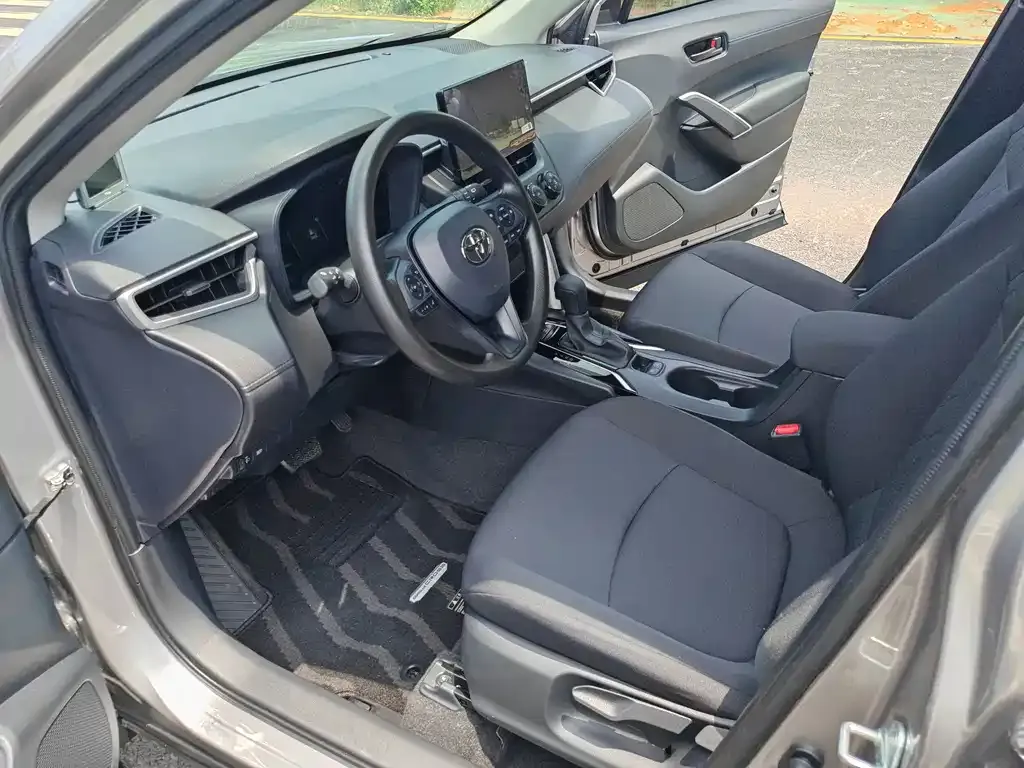 Toyota Corolla Cross — фото 2