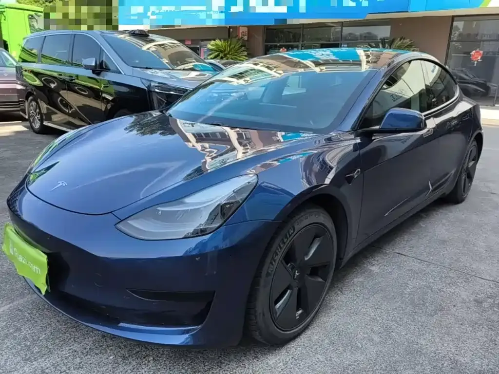 Tesla Model 3 — фото 3